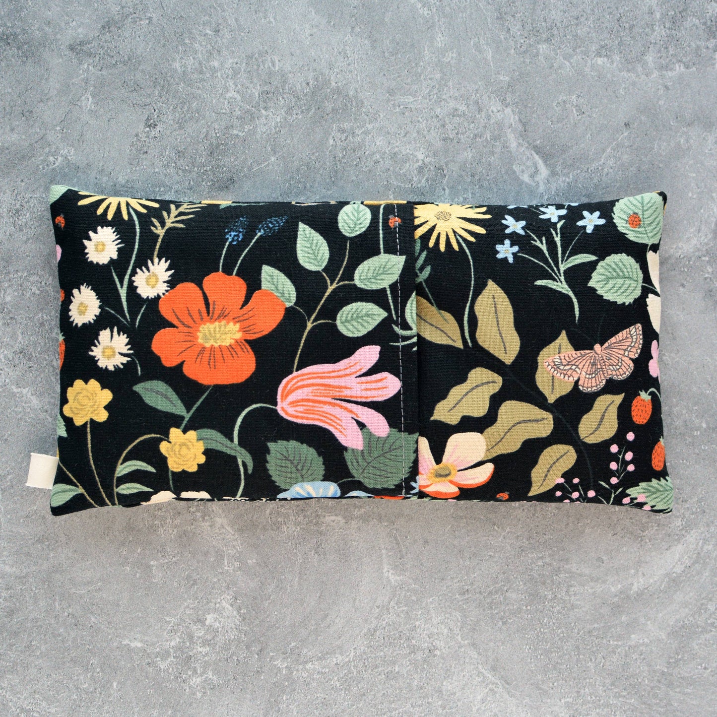Oversized Eye Pillow in Strawberry Fields Black Botanical: Lavender
