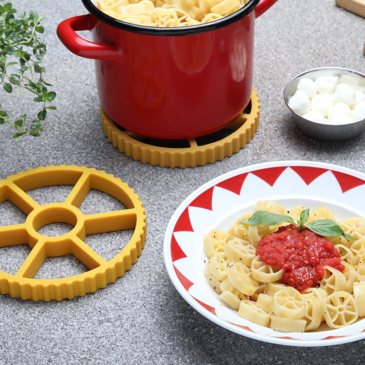 Rotelle | Silicone Pasta Shaped Trivet